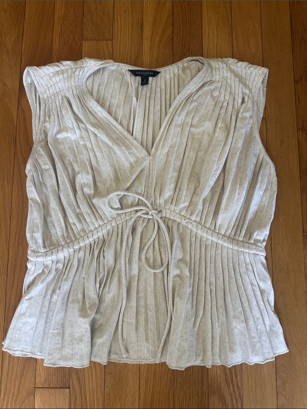 Banana Republic Cream / Oatmeal Pleated Tie-Front Sleeveless Top